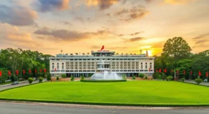 Independence Palace Ho Chi Minh: Vietnam War History & Bunker Tour