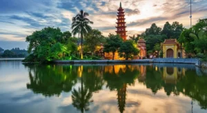Tran Quoc Pagoda Hanoi: Oldest Temple on West Lake & Stupa