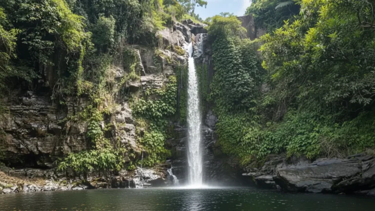 Gieng Troi Da Nang: Heaven's Well Trekking, Waterfall & Wild Swimming