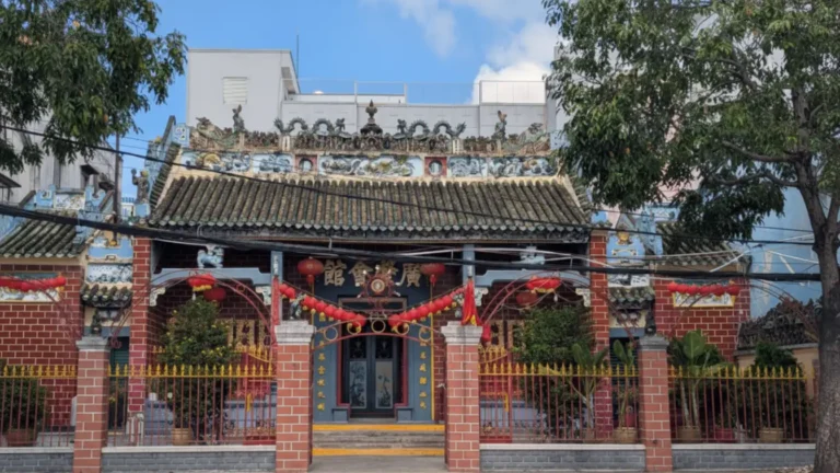 Ong Pagoda Can Tho: Historic Chinese Assembly Hall & Quan Cong Temple