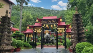 Cay Thi Pagoda: Ancient Fig Tree Temple on Ha Nam's Ngự Mountain