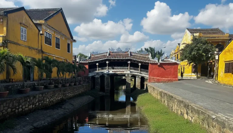 Japanese Covered Bridge: Hoi An's UNESCO Icon & 16th-Century Landmark
