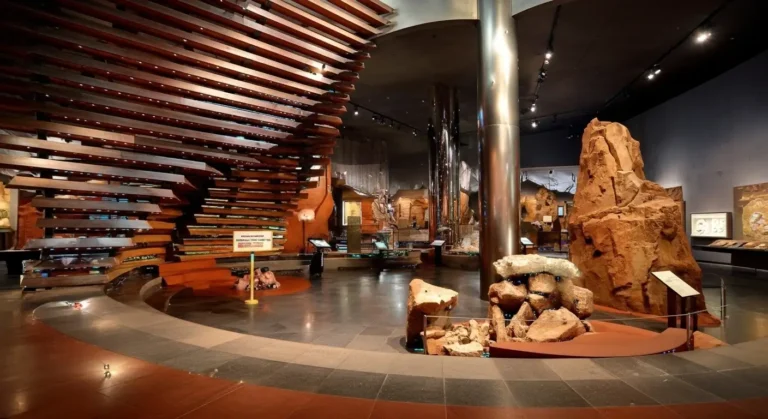 Ho Chi Minh Museum Hanoi: Life, Legacy & Mausoleum Complex Guide