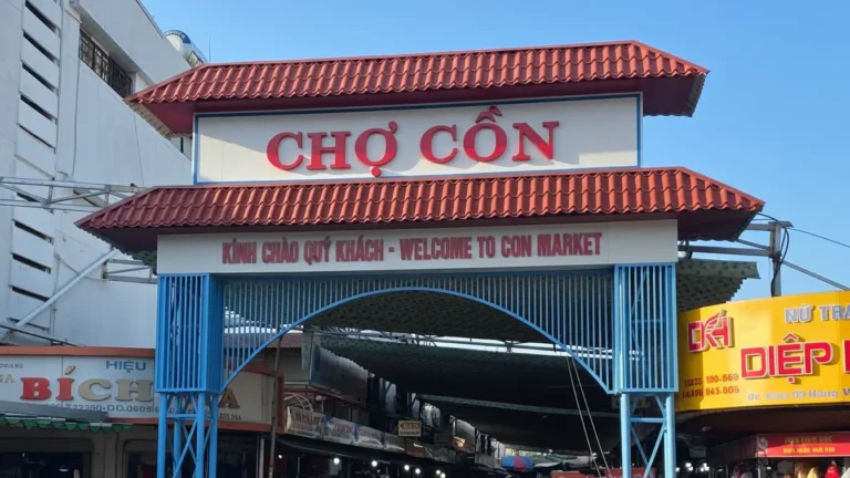 Con Market Da Nang: Ultimate Local Street Food & Authentic Shopping