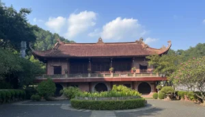 Dia Tang Phi Lai Pagoda: Ha Nam's Zen Retreat with White Pebble Garden