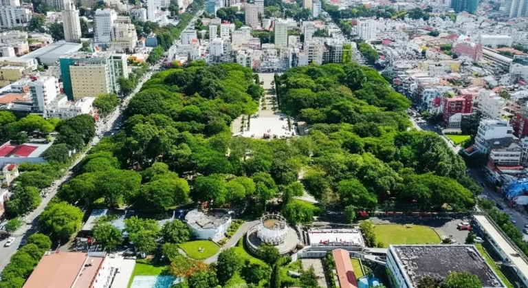Tao Dan Park HCMC: Central Green Lung & Local Life Hub