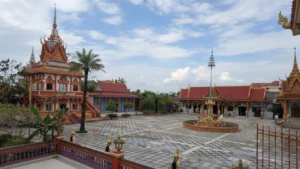 Chen Kieu Pagoda Soc Trang: Unique Khmer Temple with Porcelain Mosaics