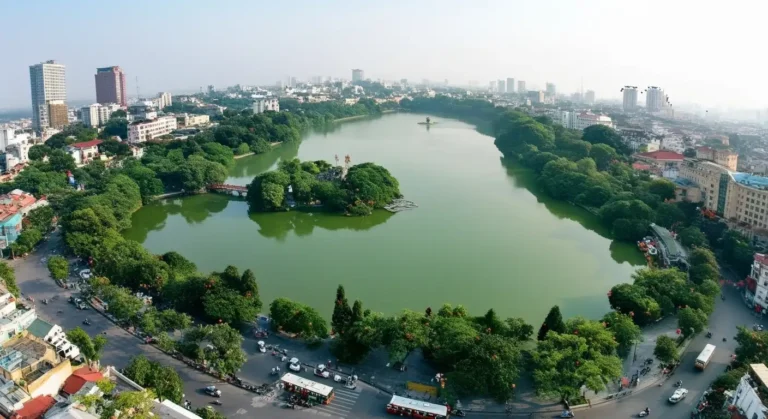 Hoan Kiem Lake Hanoi: Legend, Turtle Tower, & Weekend Walking Street