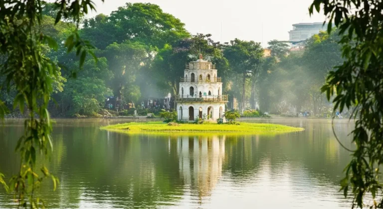 Hoan Kiem Lake Hanoi: Legend, Turtle Tower, & Weekend Walking Street