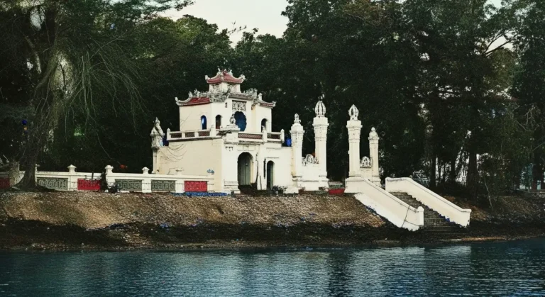 Quan Thanh Temple Hanoi: Sacred Taoist Temple near West Lake