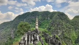 Mua Cave Viewpoint: Panoramic Tam Coc Views from Dragon Mountain, Ninh Binh
