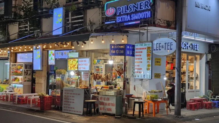 Ninh Kieu Night Market Can Tho: Vibrant Street Food & Shopping Hub