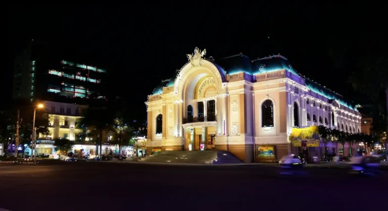 Saigon Opera House HCMC: French Colonial Architecture & À Ố Show