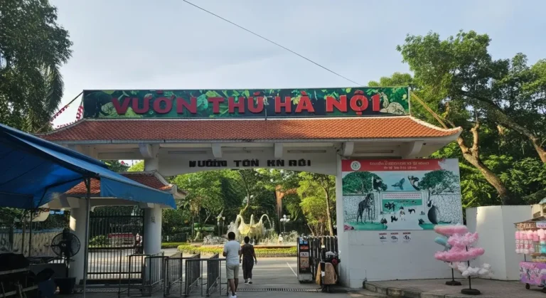 Hanoi Zoo (Thu Le Park): Family Fun & Wildlife Near Thu Le Lake