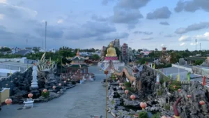 La Han Pagoda Soc Trang: Castle-Like Architecture & Chinese Spiritual Sanctuary