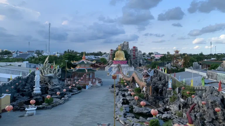 La Han Pagoda Soc Trang: Castle-Like Architecture & Chinese Spiritual Sanctuary