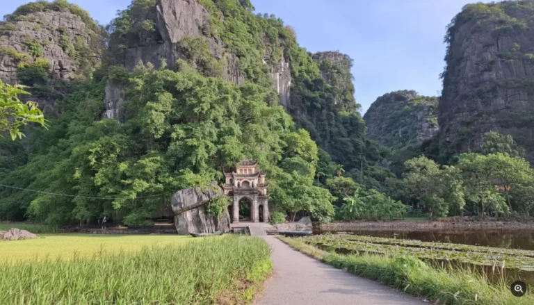 Bich Dong Pagoda: Three-Tiered Cave Temple & Tam Coc Scenic Views