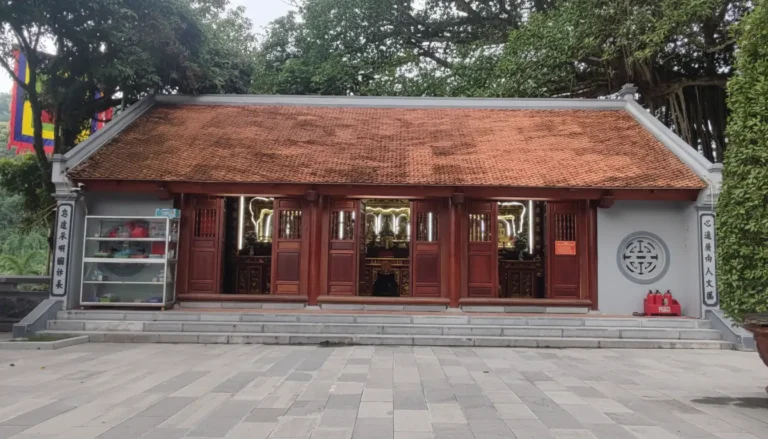 Den Thuong Lao Cai Temple: Honoring Trần Hưng Đạo at the China Border