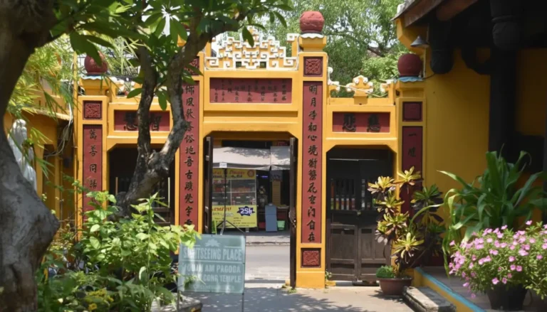 Quan Cong Temple: Hoi An's Historic Chinese Shrine & God of Integrity
