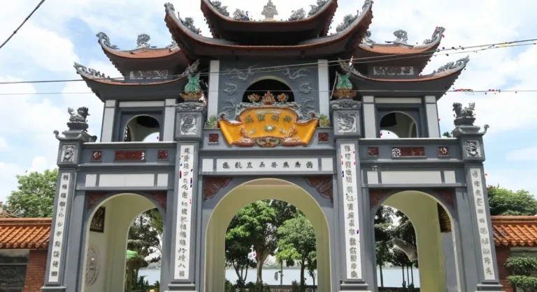 Phu Tay Ho Hanoi: Mother Goddess Temple at West Lake