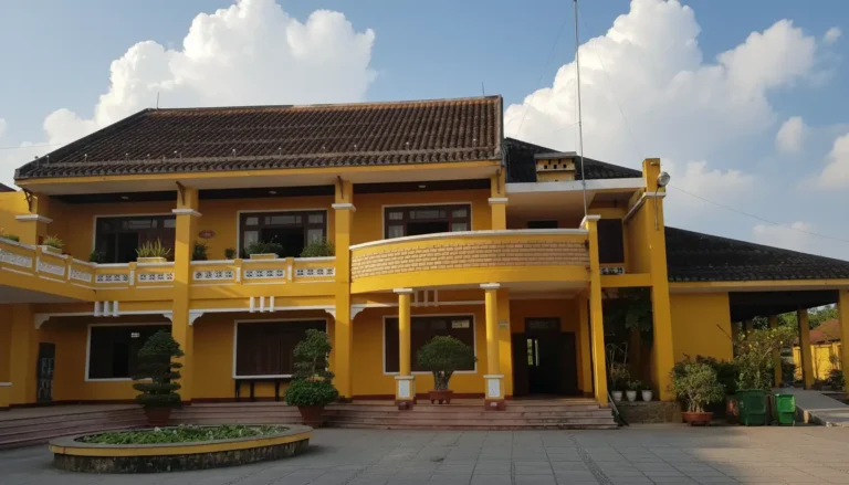 Hoi An Museum of Folk Culture: Traditional Arts, Crafts & Ancient Town Heritage