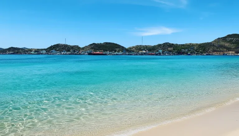 Bai Kinh Beach & Doi Qin Hill: Ninh Thuan Coastal Views & Snorkeling