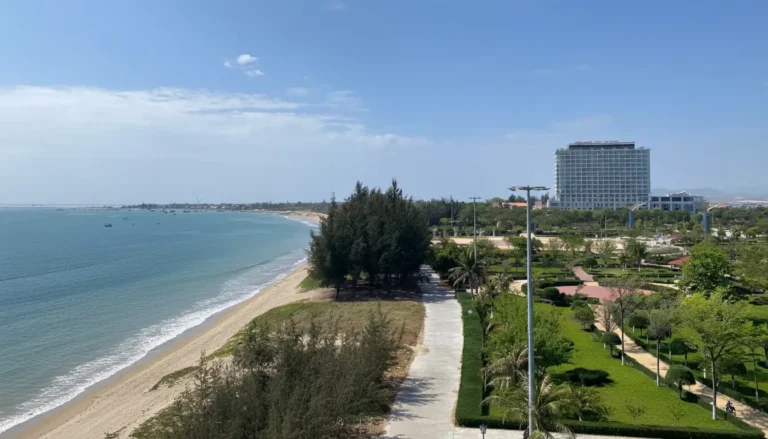 Binh Son Sea Park Phan Rang: Beachfront Park, Leisure & Sunrise Spot