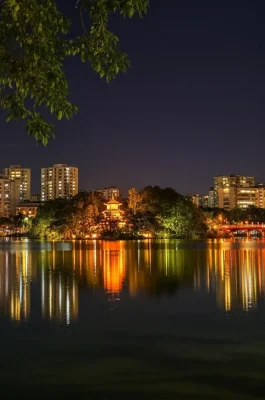 Hoan Kiem Lake Hanoi: Legend, Turtle Tower, & Weekend Walking Street
