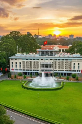 Independence Palace Ho Chi Minh: Vietnam War History & Bunker Tour