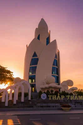 Tram Huong Tower Nha Trang: Iconic Agarwood Symbol & Beachfront Landmark
