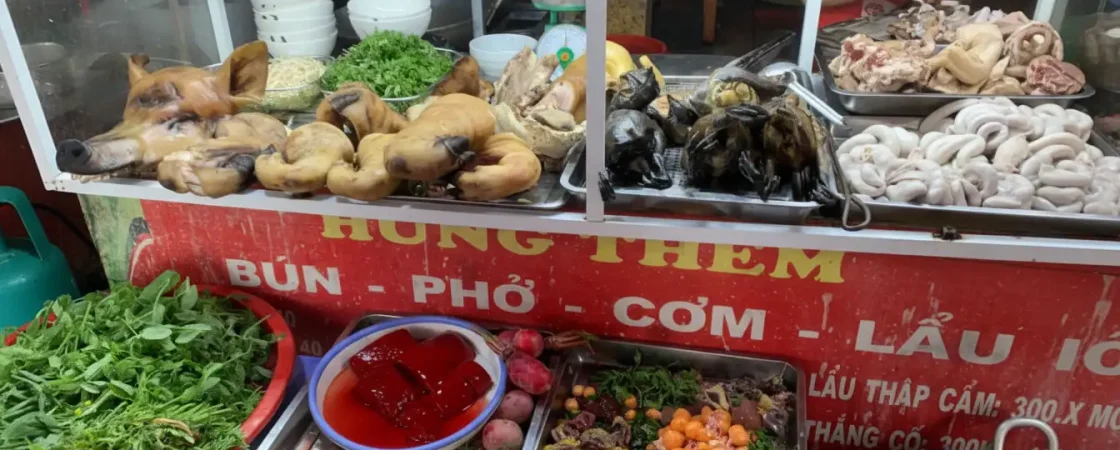 Bac Ha Market: Vibrant Sunday Market of Flower H'Mong Culture in Lao Cai