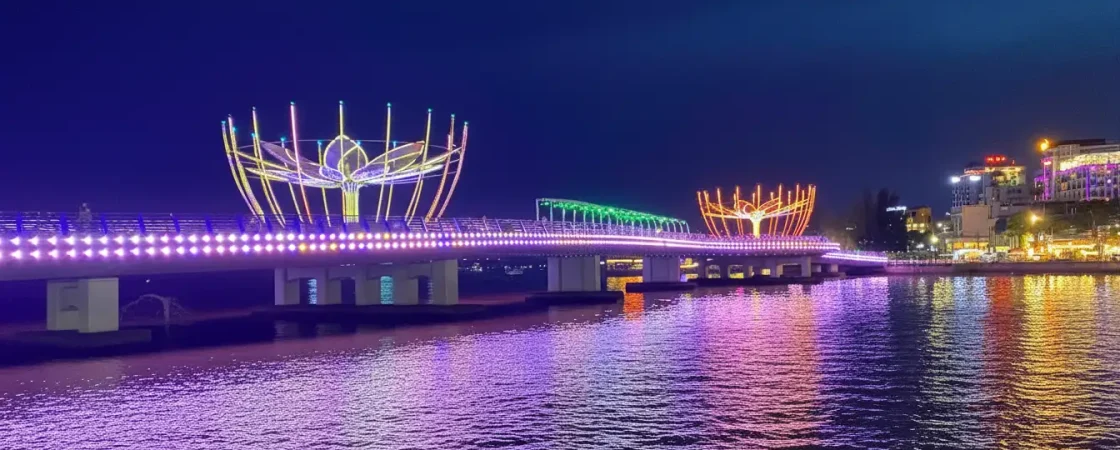 Ninh Kieu Wharf Can Tho: Mekong River Cruises, Night Market & Cultural Park