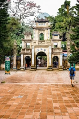 Huong Pagoda Hanoi: Famous Pilgrimage Site & Scenic Cave Temple