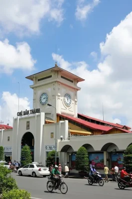 Ben Thanh Market HCMC: Historic Landmark, Souvenirs & Street Food