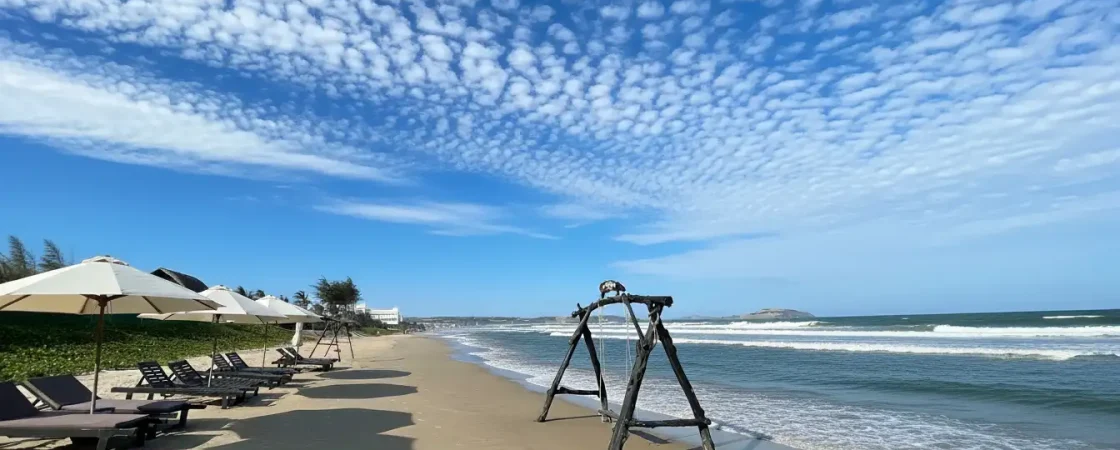 Mui Ne Beach: Vietnam’s Kitesurfing Hub & Desert Landscape Resorts