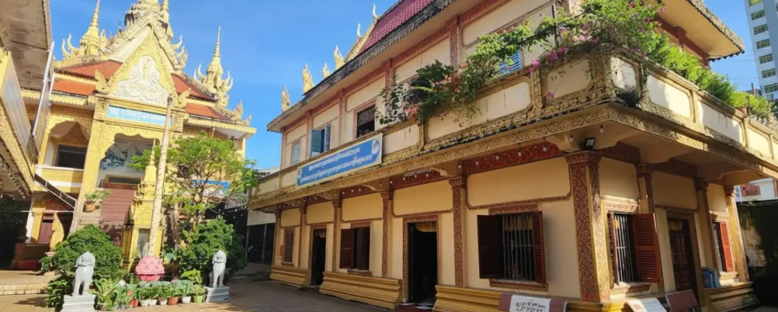 Muniransay Pagoda Can Tho: Vibrant Khmer Architecture & Cultural Center