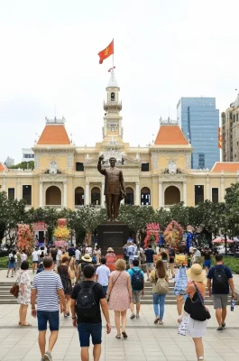 People's Committee Building HCMC: French Colonial Architecture & Photo Spot
