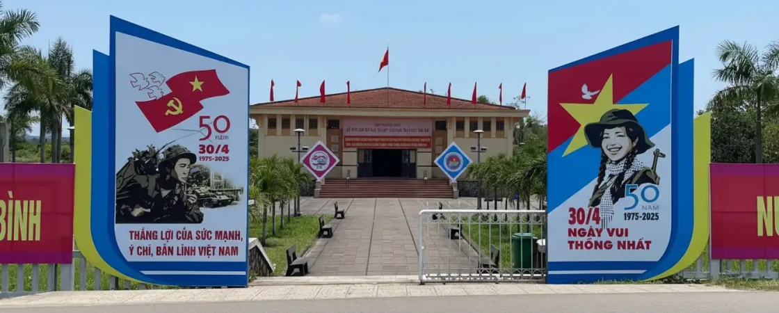 Hien Luong Bridge Museum: Vietnam’s 17th Parallel & DMZ History