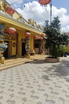 Clay Pagoda Soc Trang: Rare Clay Statues & Eternal Burning Candles