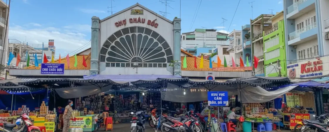 Chau Doc Market: Mekong Delta's Fermented Fish & Street Food Hub