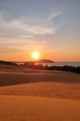 Mui Ne Red Sand Dunes: Sunset Views & Sand Sledding Adventure
