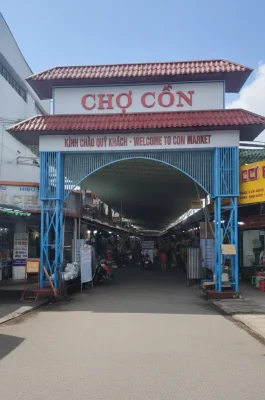 Con Market Da Nang: Ultimate Local Street Food & Authentic Shopping