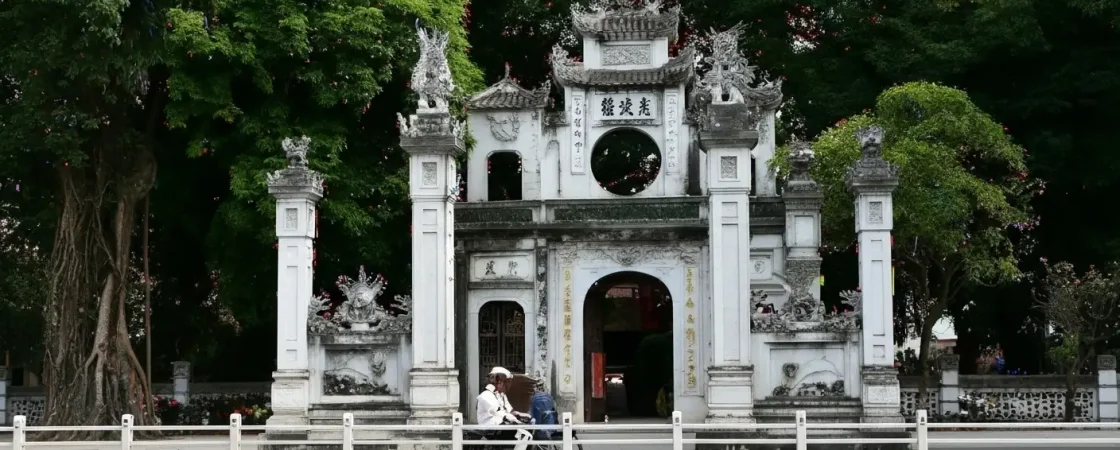 Quan Thanh Temple Hanoi: Sacred Taoist Temple near West Lake