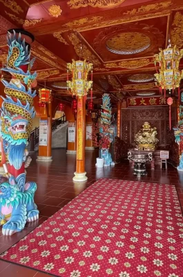 La Han Pagoda Soc Trang: Castle-Like Architecture & Chinese Spiritual Sanctuary