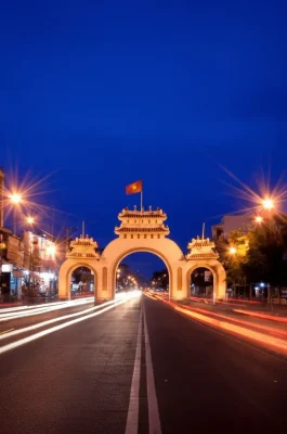 Cong Tam Quan Rach Gia: Kien Giang's Iconic Three-Arch City Gate