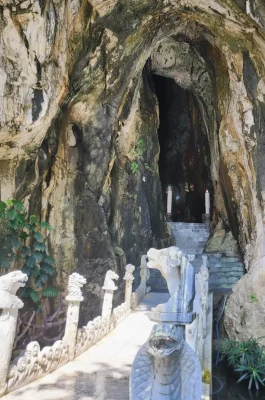 Marble Mountains Da Nang: Caves, Pagodas, and Ocean Panorama