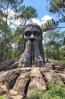 Dalat Clay Sculpture Tunnel: History & Infinity Lake Views