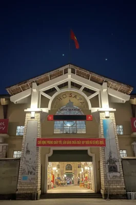 Sapa Night Market: Highland Street Food & Ethnic Souvenirs