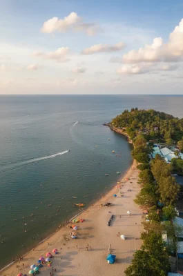 Mui Nai Beach, Ha Tien: Golden Sand & Alpine Coaster Views