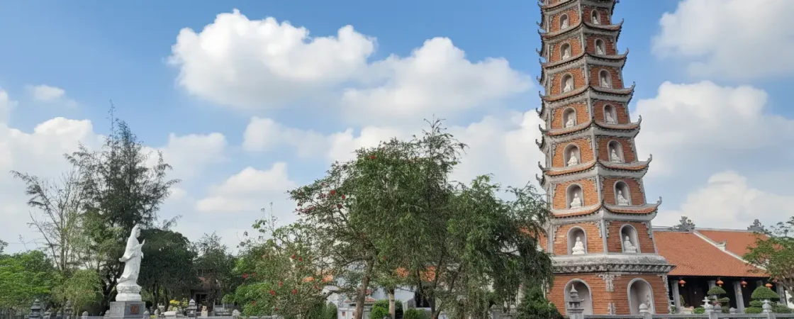 Hoang Phuc Pagoda Quang Binh: 700-Year Ancient Temple & Royal History